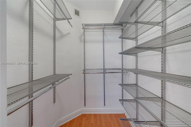 9021 SW 94th St 509, Miami, FL 33176