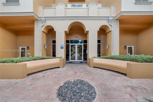 9021 SW 94th St 509, Miami, FL 33176
