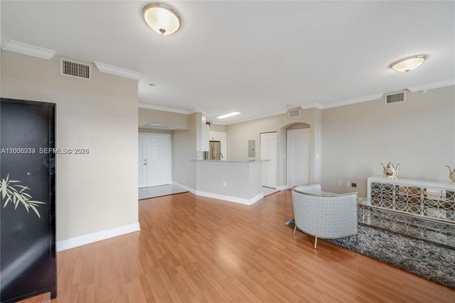 9021 SW 94th St 509, Miami, FL 33176