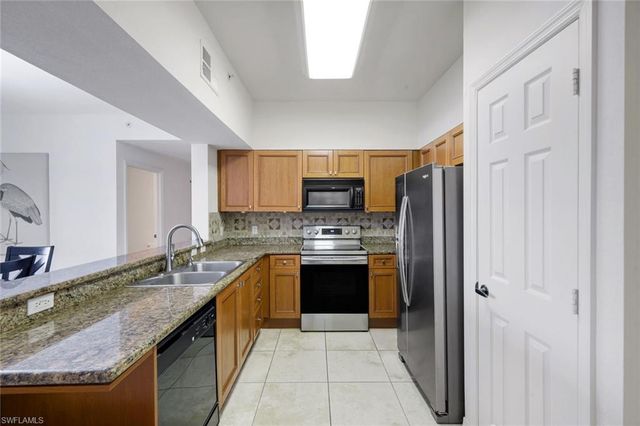 20221 Estero Gardens CIR 105, Estero, FL 33928