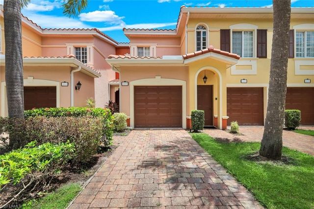 20221 Estero Gardens CIR 105, Estero, FL 33928