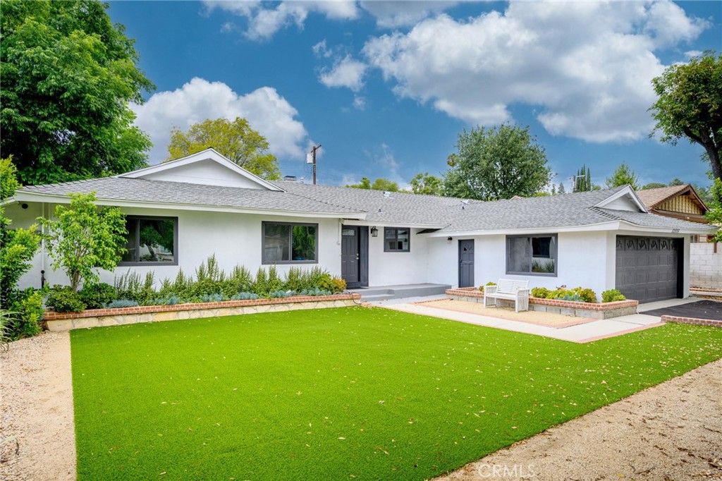11555 Collett Ave, Granada Hills, CA 91344 — exterior