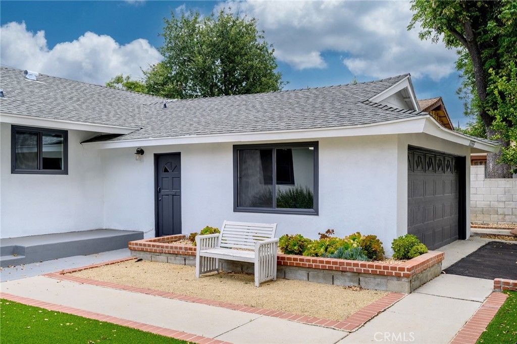 11555 Collett Ave, Granada Hills, CA 91344 — photo 3