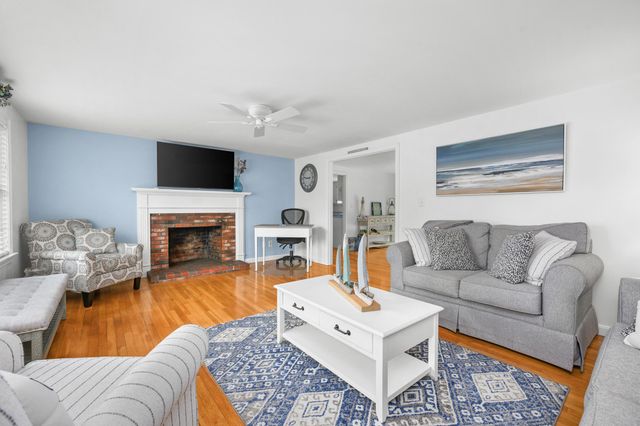 1 Captain Dore Road, South Yarmouth, MA 02664