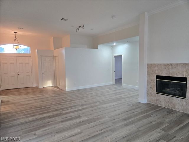 9620 West Gilmore Avenue, Las Vegas, NV 89129