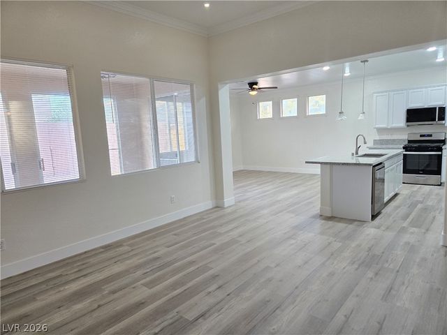 9620 West Gilmore Avenue, Las Vegas, NV 89129