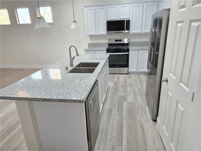 9620 West Gilmore Avenue, Las Vegas, NV 89129