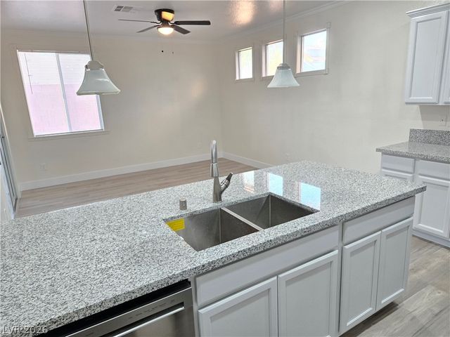 9620 West Gilmore Avenue, Las Vegas, NV 89129