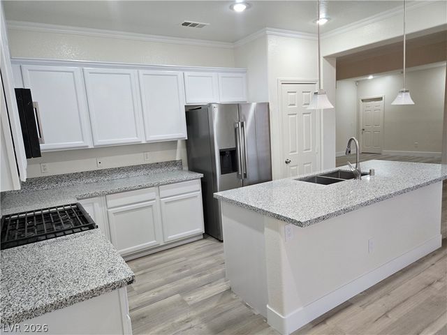 9620 West Gilmore Avenue, Las Vegas, NV 89129