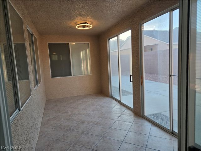 9620 West Gilmore Avenue, Las Vegas, NV 89129