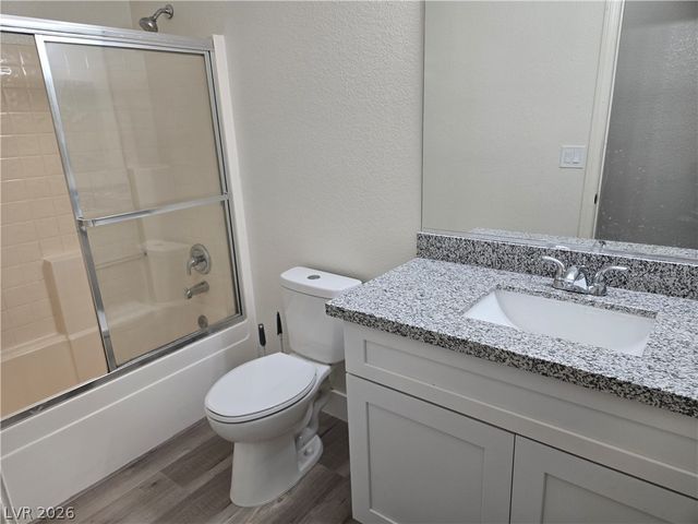 9620 West Gilmore Avenue, Las Vegas, NV 89129