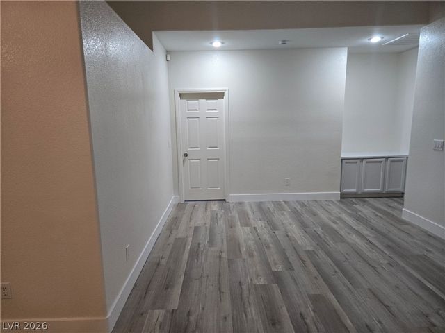 9620 West Gilmore Avenue, Las Vegas, NV 89129