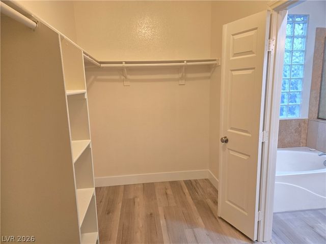 9620 West Gilmore Avenue, Las Vegas, NV 89129