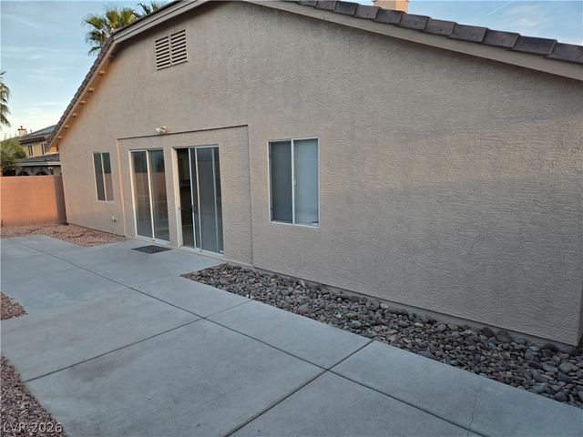 9620 West Gilmore Avenue, Las Vegas, NV 89129