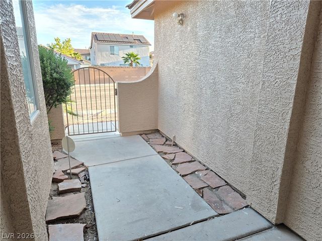 9620 West Gilmore Avenue, Las Vegas, NV 89129