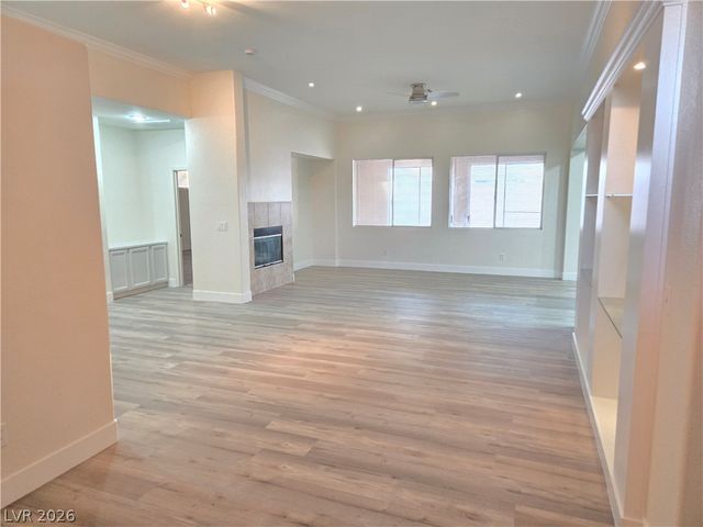 9620 West Gilmore Avenue, Las Vegas, NV 89129