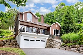 121 Magee Rd, Ringwood Boro, NJ 07456