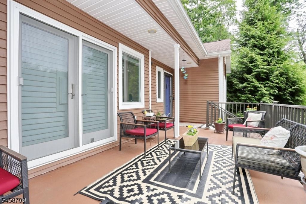 121 Magee Rd, Ringwood Boro, NJ 07456 — photo 4