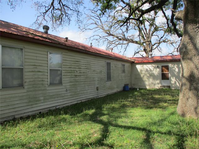 310 RS County Road 1495, Emory, TX 75440