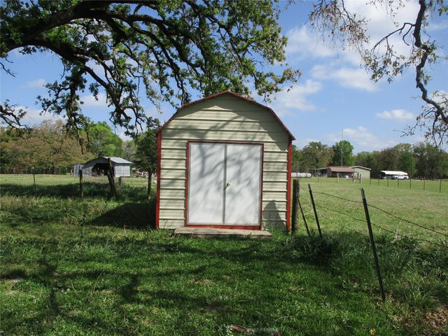 310 RS County Road 1495, Emory, TX 75440