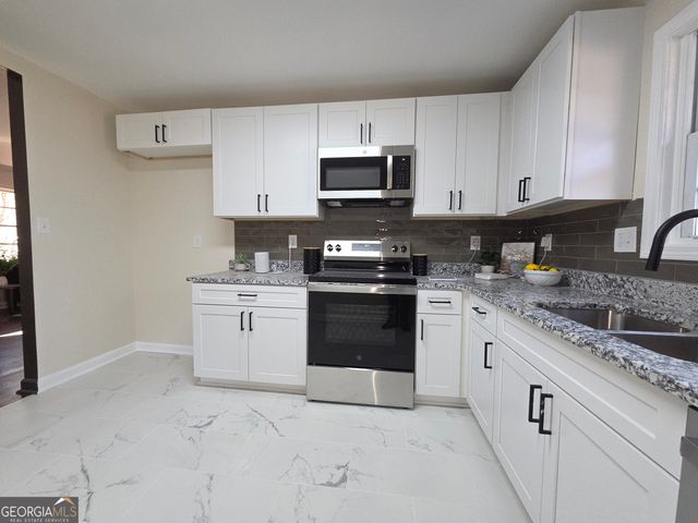 1576 S Gordon Road, Austell, GA 30168