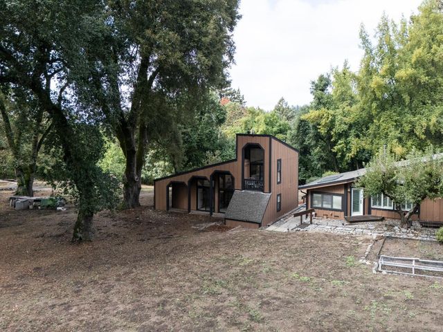 215 Marty Road, Los Gatos, CA 95033