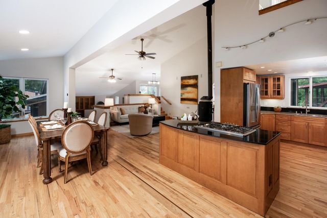 215 Marty Road, Los Gatos, CA 95033