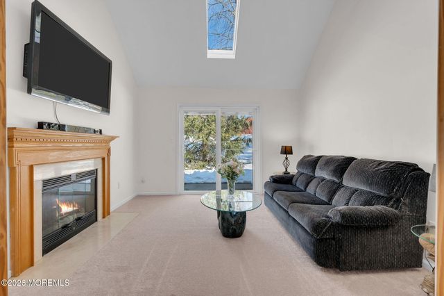 9 Dickenson Court, Freehold, NJ 07728