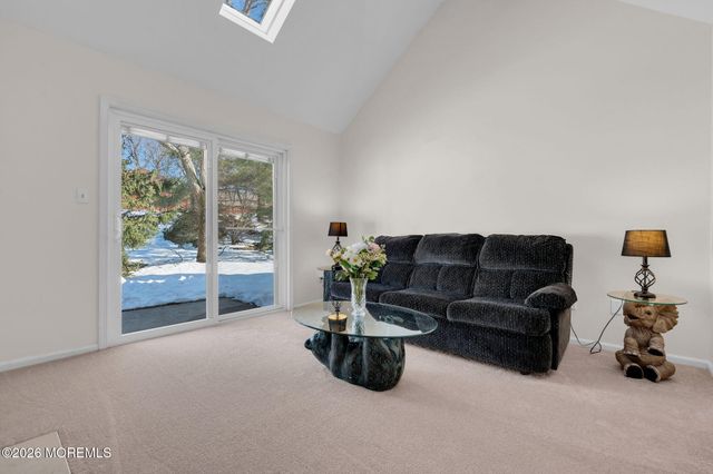 9 Dickenson Court, Freehold, NJ 07728