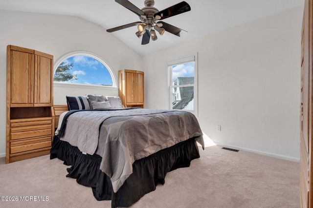 9 Dickenson Court, Freehold, NJ 07728