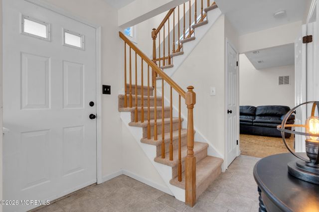 9 Dickenson Court, Freehold, NJ 07728