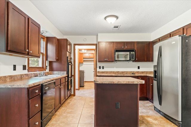 8861 BRIARWOOD CV, Memphis, TN 38018