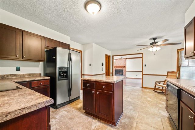 8861 BRIARWOOD CV, Memphis, TN 38018