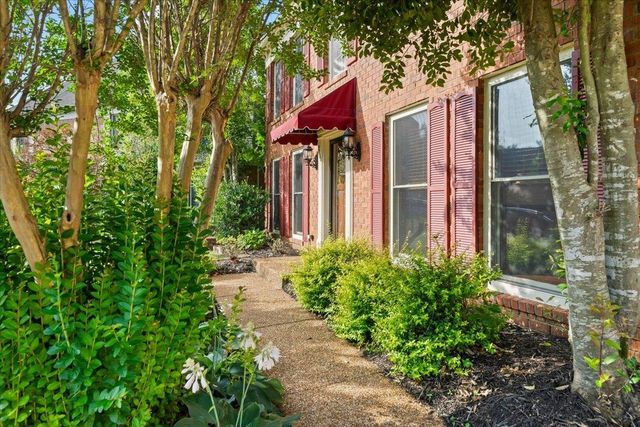 8861 BRIARWOOD CV, Memphis, TN 38018
