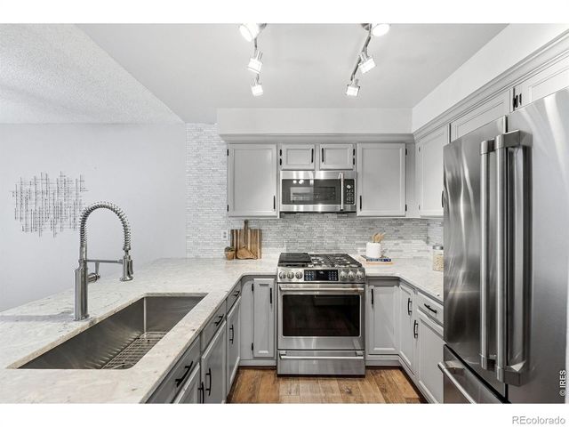 2892 W Long Circle G, Littleton, CO 80120