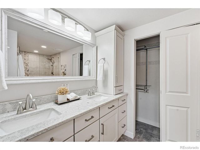 2892 W Long Circle G, Littleton, CO 80120
