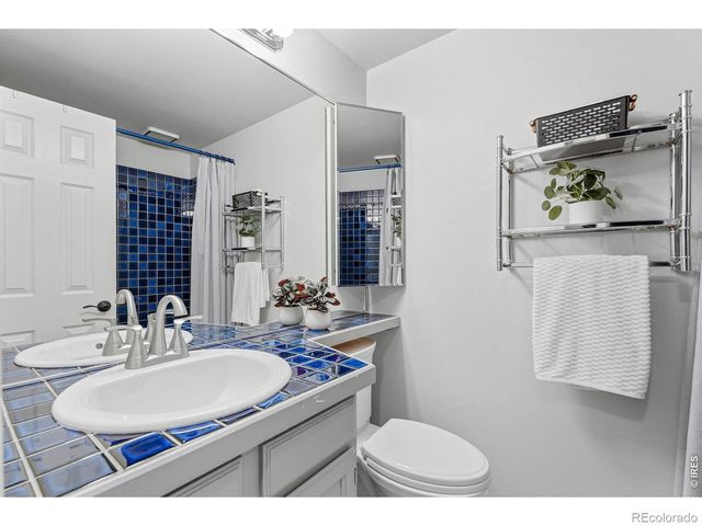 2892 W Long Circle G, Littleton, CO 80120