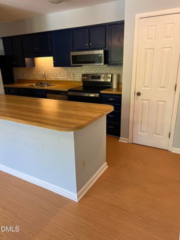 1521 Creekwood Court 203, Raleigh, NC 27603