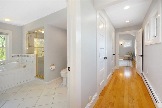 353 Thoreau St, Concord, MA 01742