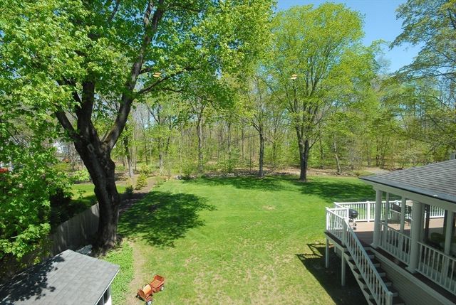 353 Thoreau St, Concord, MA 01742