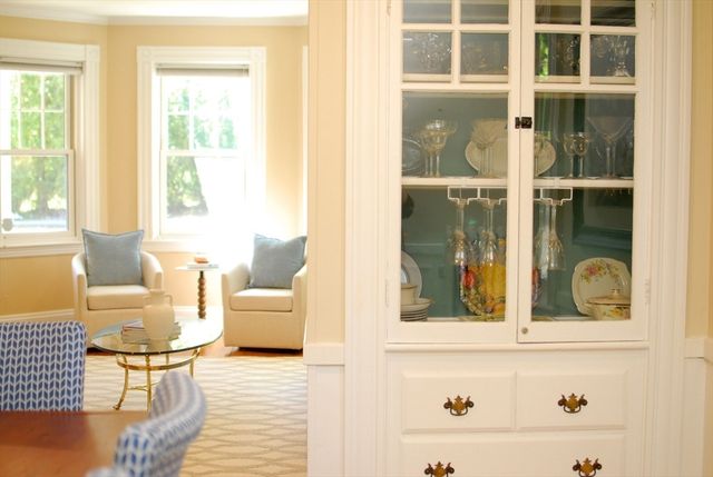 353 Thoreau St, Concord, MA 01742