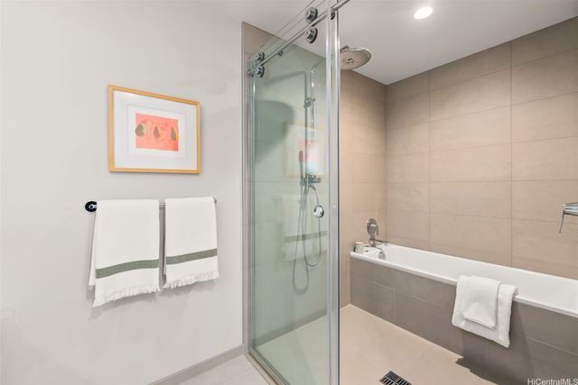 1000 Auahi Street 4002, Honolulu, HI 96814