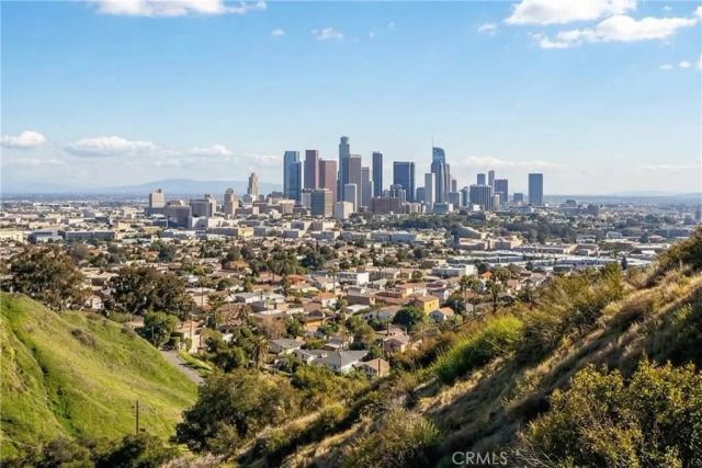 2807 N Thomas, Lincoln Heights, CA 90031