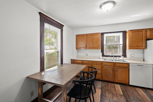 20 S Washington Street, Delaware, OH 43015