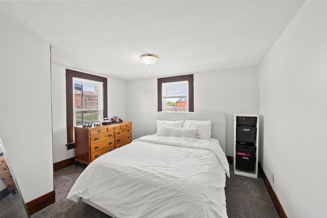 20 S Washington Street, Delaware, OH 43015