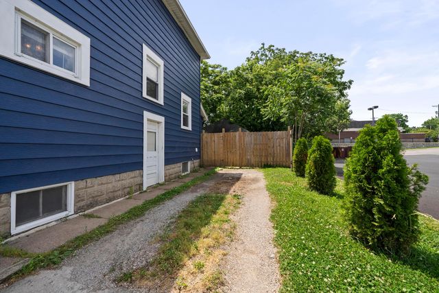 20 S Washington Street, Delaware, OH 43015