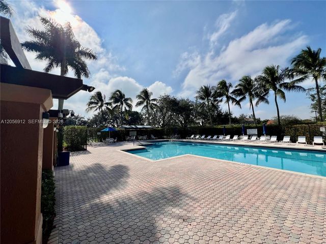 1387 Barcelona Way 3-26, Weston, FL 33327