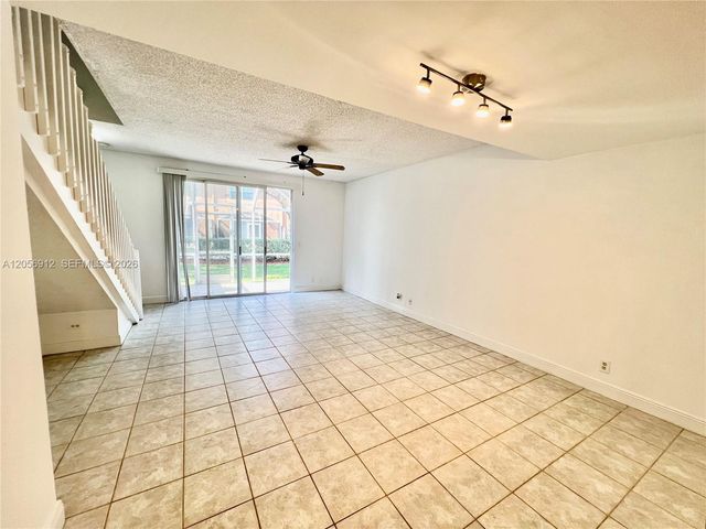 1387 Barcelona Way 3-26, Weston, FL 33327