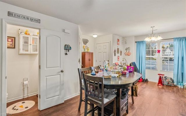 856 Federal Hall Lane, Kernersville, NC 27284