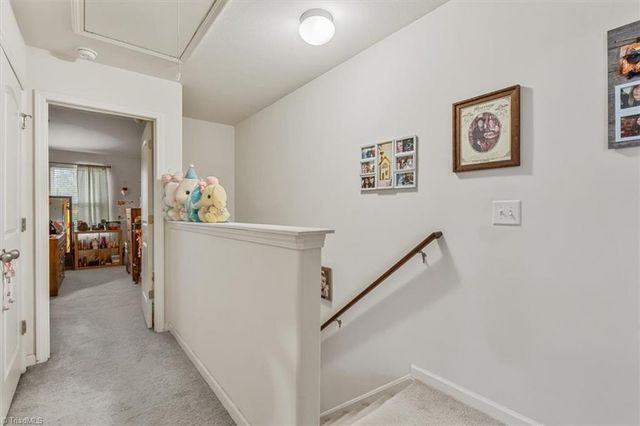 856 Federal Hall Lane, Kernersville, NC 27284